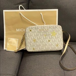 Brand new Authentic Micheal Kors crossbody.